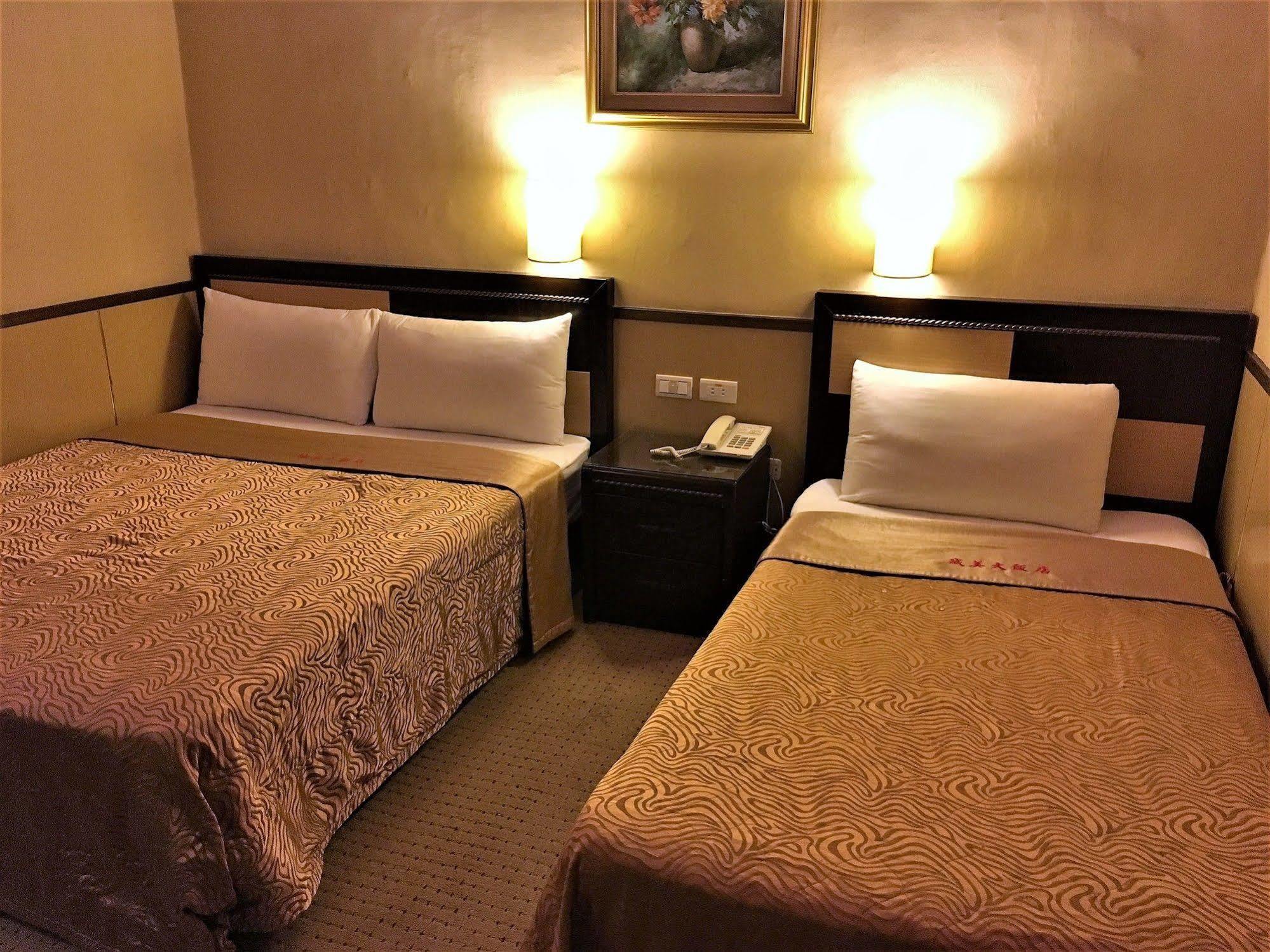 Chair Man Hotel Tajpej Kültér fotó
